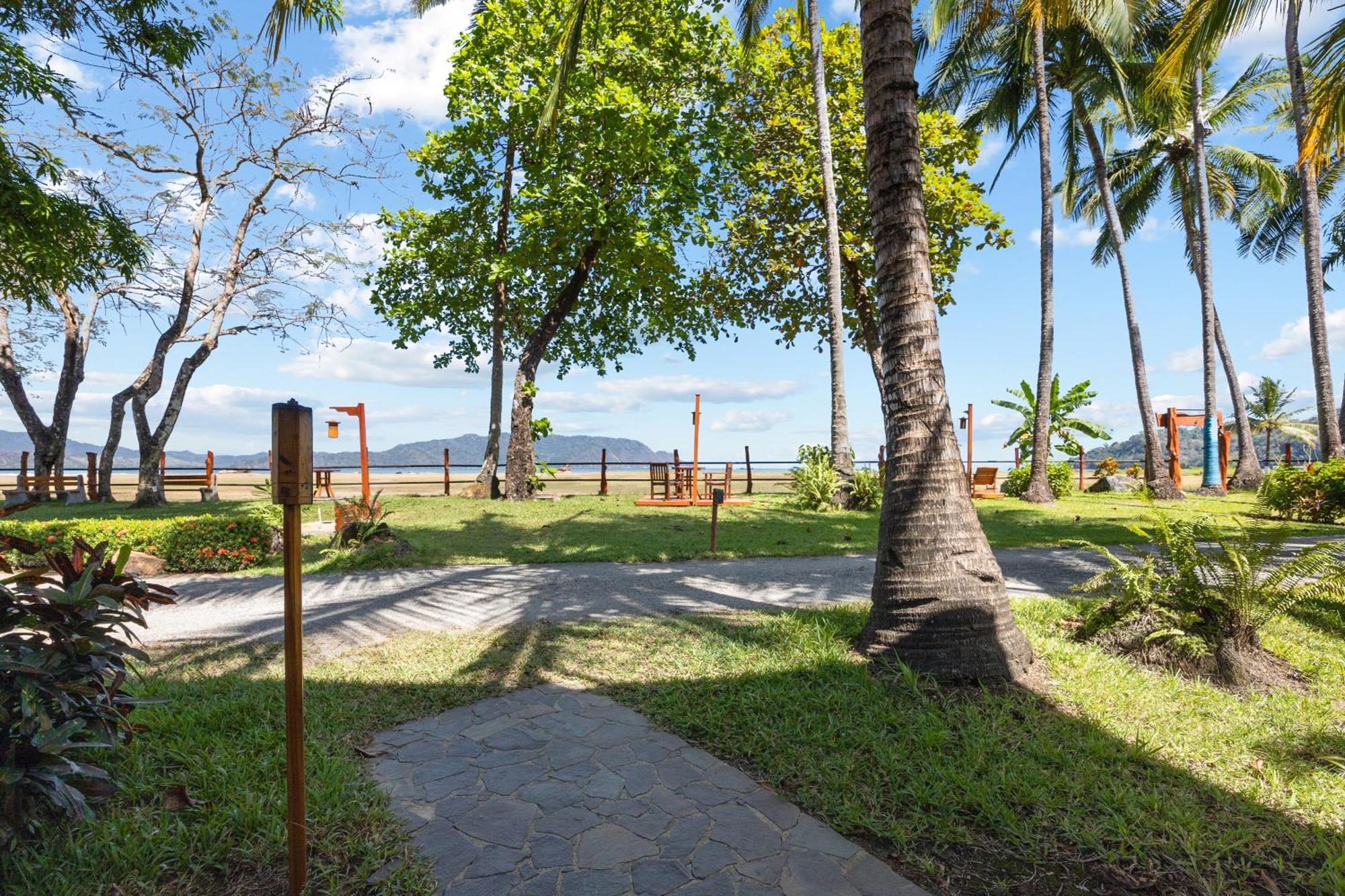 Tambor Tropical Beach Resort- Adults Only Esterno foto