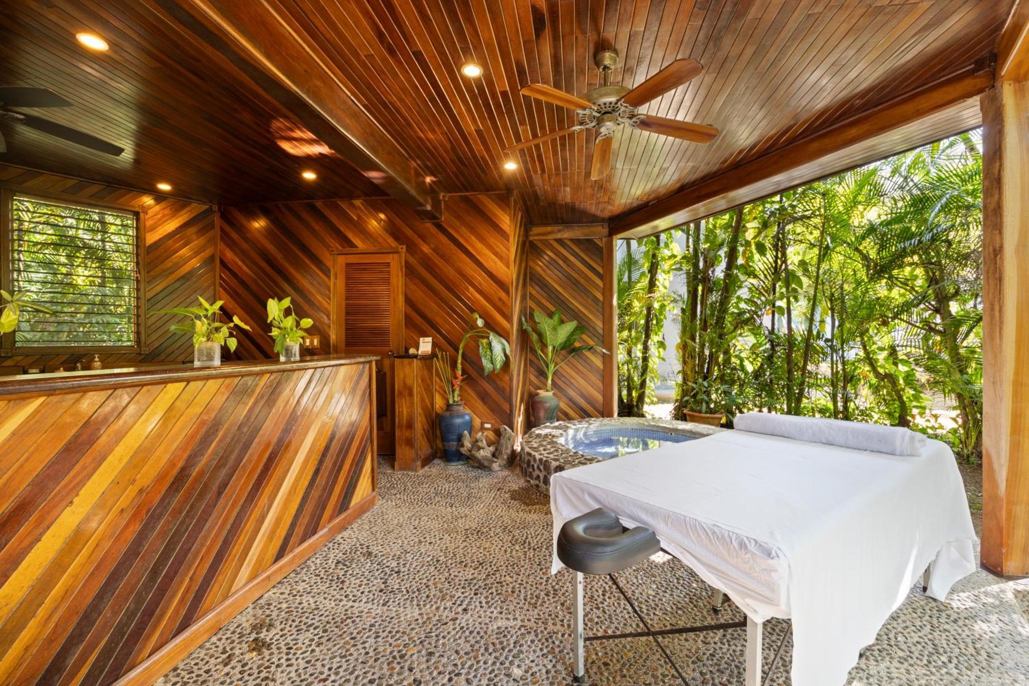 Tambor Tropical Beach Resort- Adults Only Esterno foto